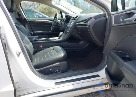 2013 Ford Fusion Se z USA, uszkodzony, nr VIN 3FA6P0HR1DR326720